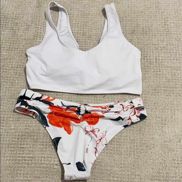 Bathing suit - Picture 2 of 2